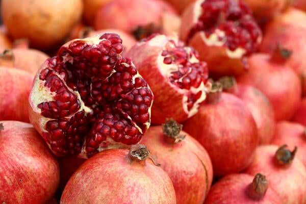 pomegranates (c) Mustafa Bashari unsplash